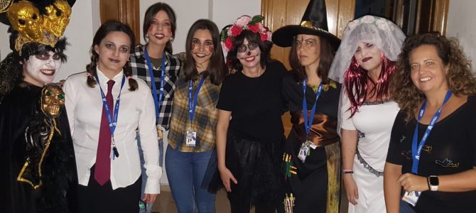 Los alumnos de 2º de FP CESUR preparan una Scape Room sorpresa a los alumnos de 1º en Halloween